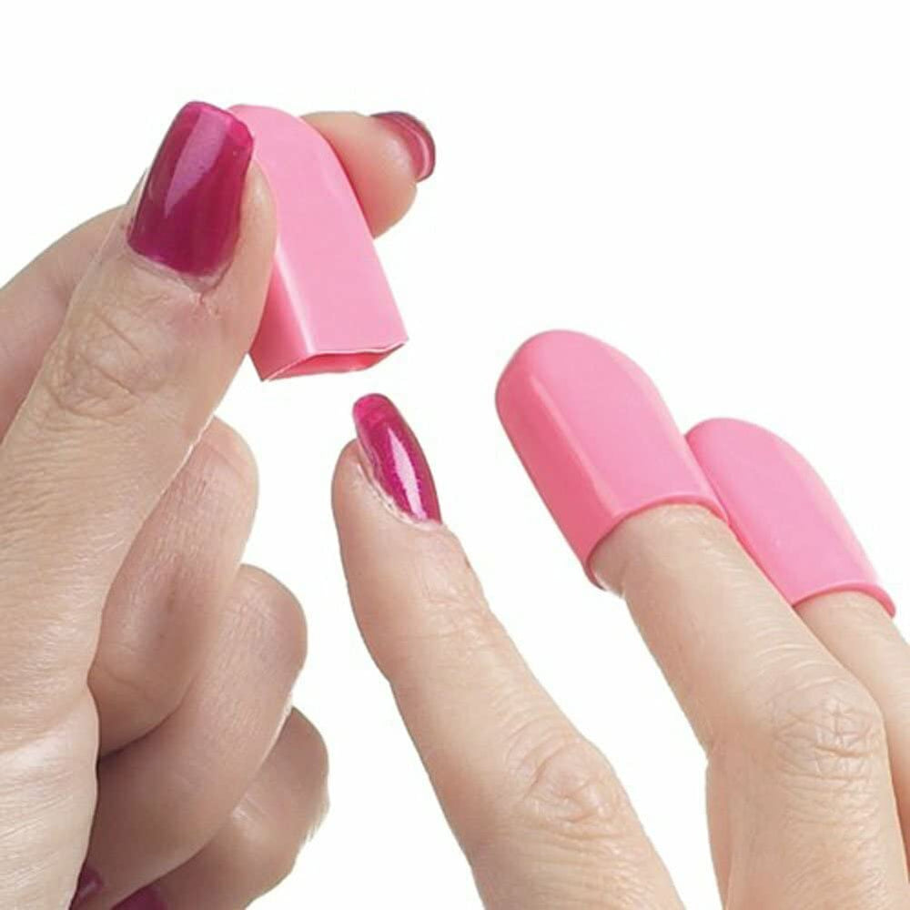 Nail Savers en dedos mostrando protección de 10 uñas para esmalte duradero