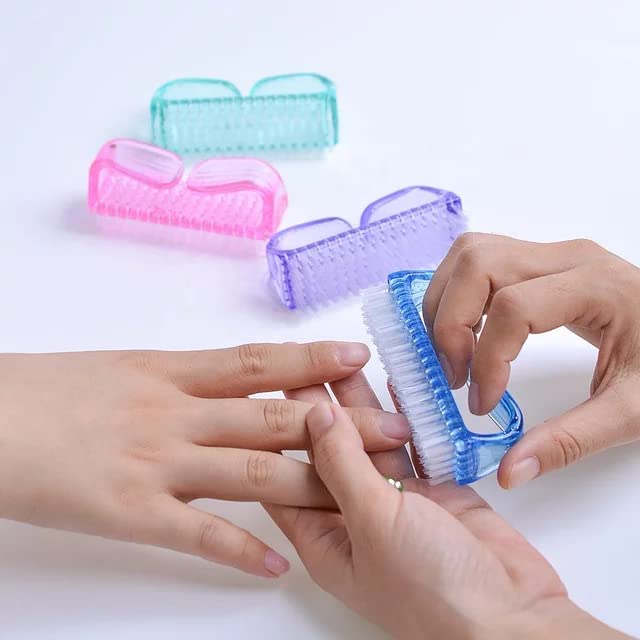 NailCare: cepillo compacto para uso diario en casa, oficina o viaje.