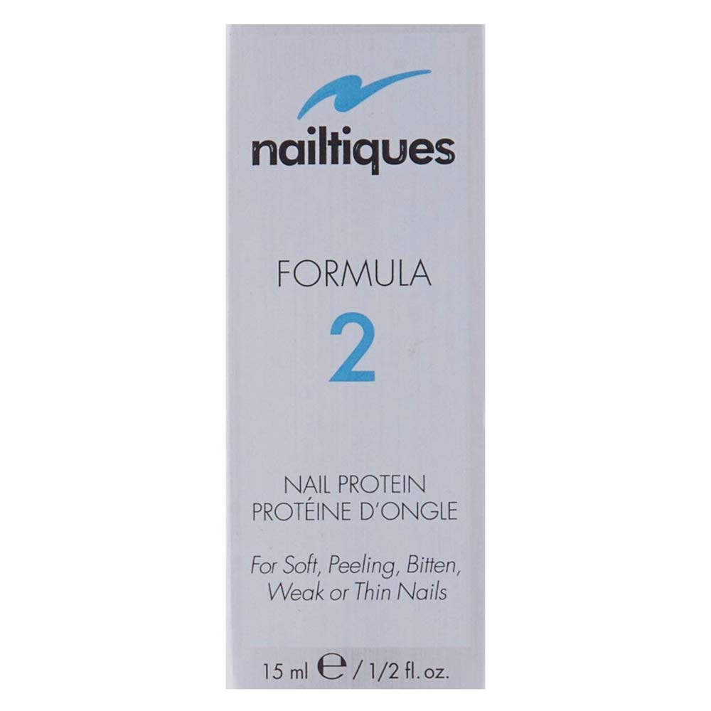 Aplicación de Nailtiques Formula 2 para fortalecer uñas.