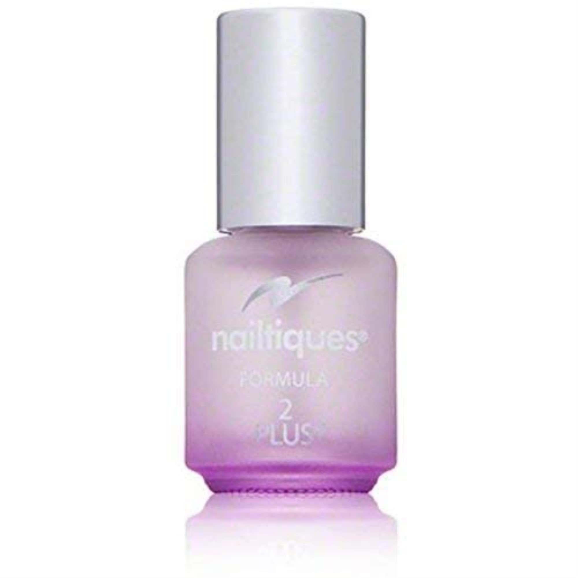 Nailtiques Fórmula 2 Plus: aplicación en uñas para acabado duro y duradero.