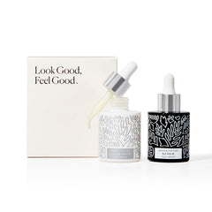 Sérum Iluminador C+ de Naked & Thriving, frasco con brillo suave