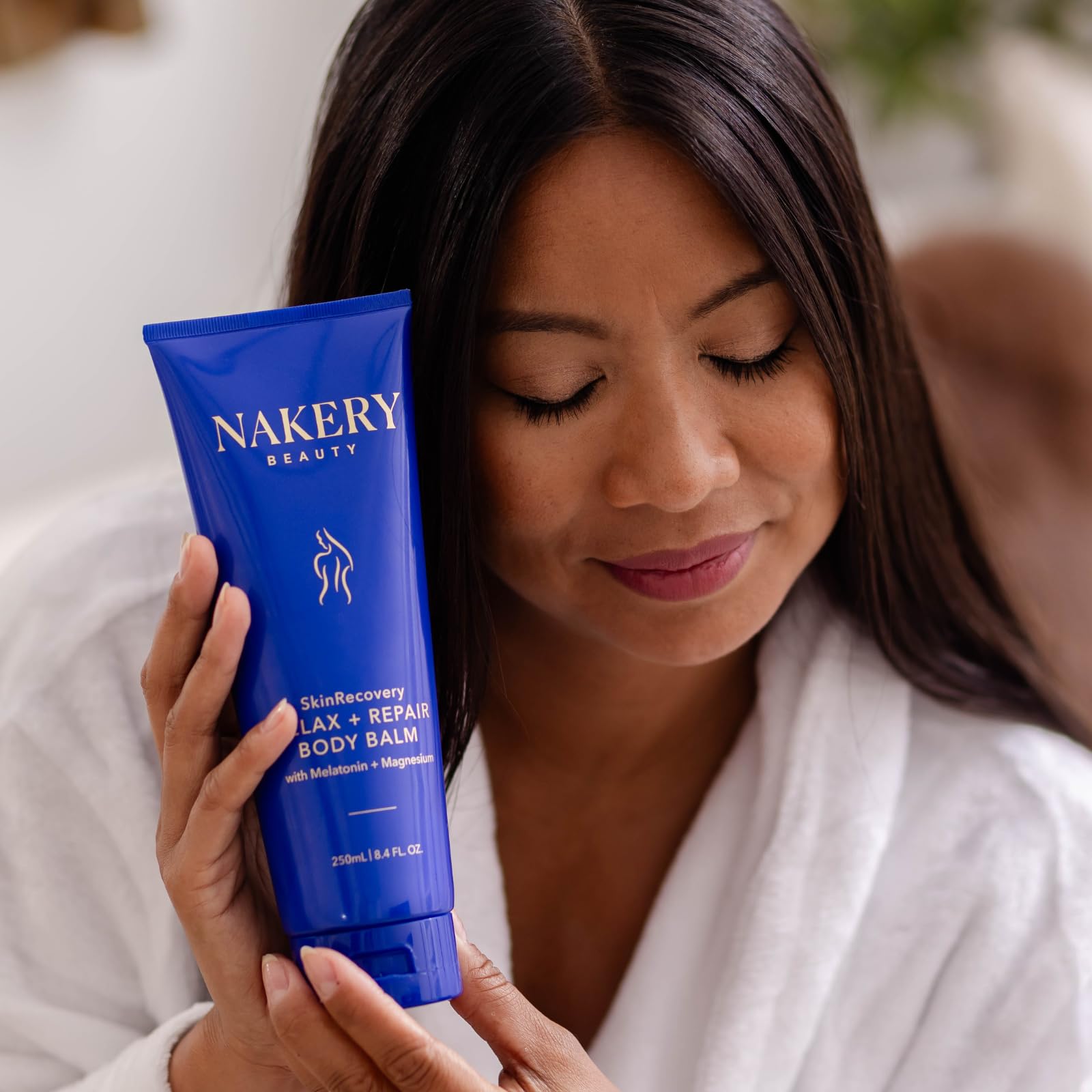 Nakery SkinRecovery: crema corporal para mujeres con necesidades específicas.