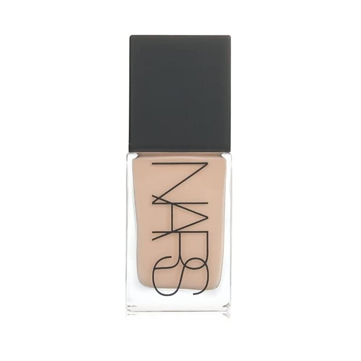 NARS fond de teint L2 Mont Blanc, texture riche qui glisse sur la peau et uniformise le teint.
