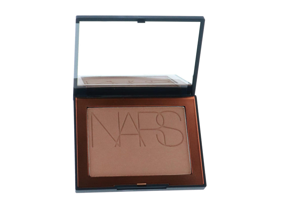 NARS Laguna Bronzing Powder 02 - textura suave para difuminar