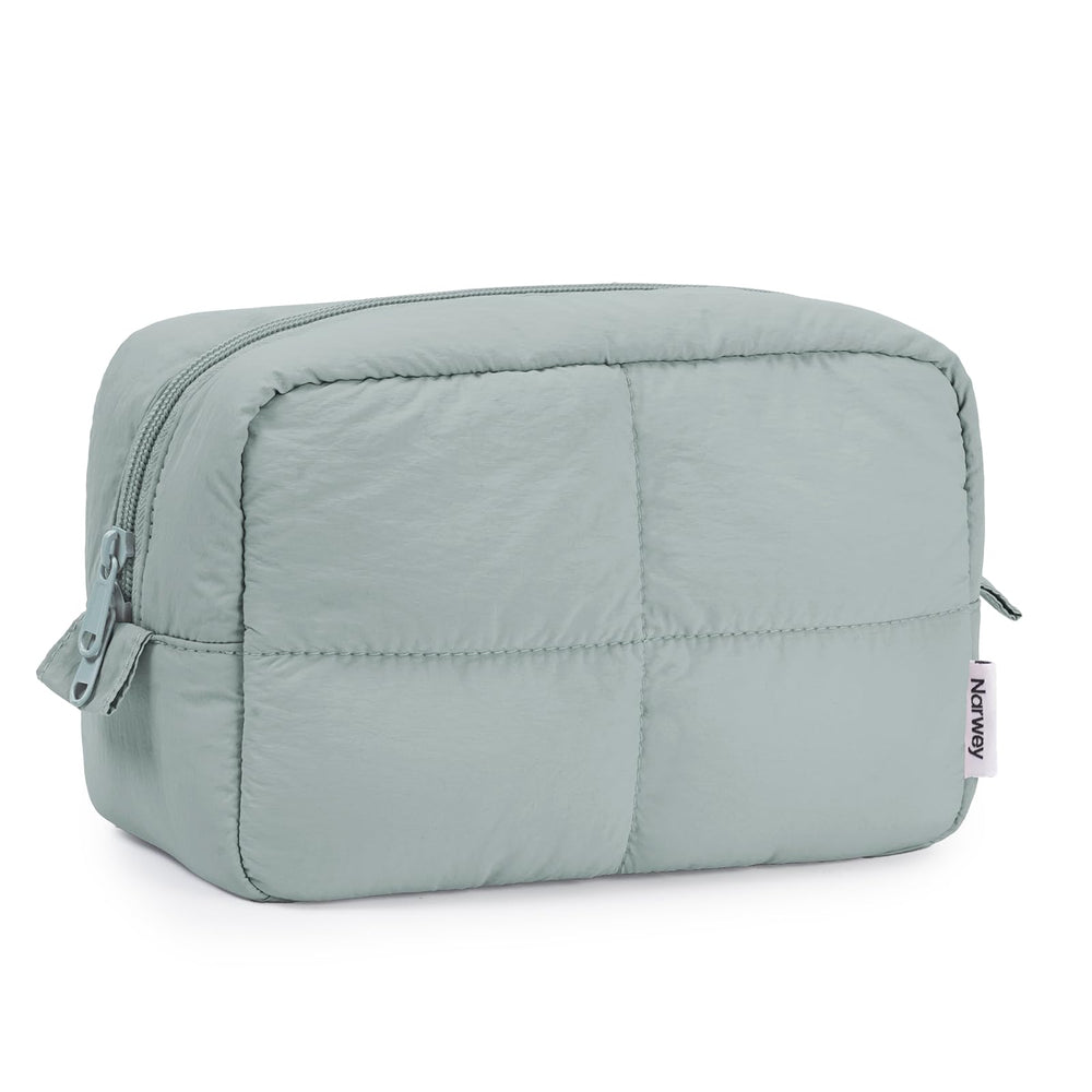 Narwey Puffy bolsa de maquillaje verde salvia, vista frontal compacto para viaje