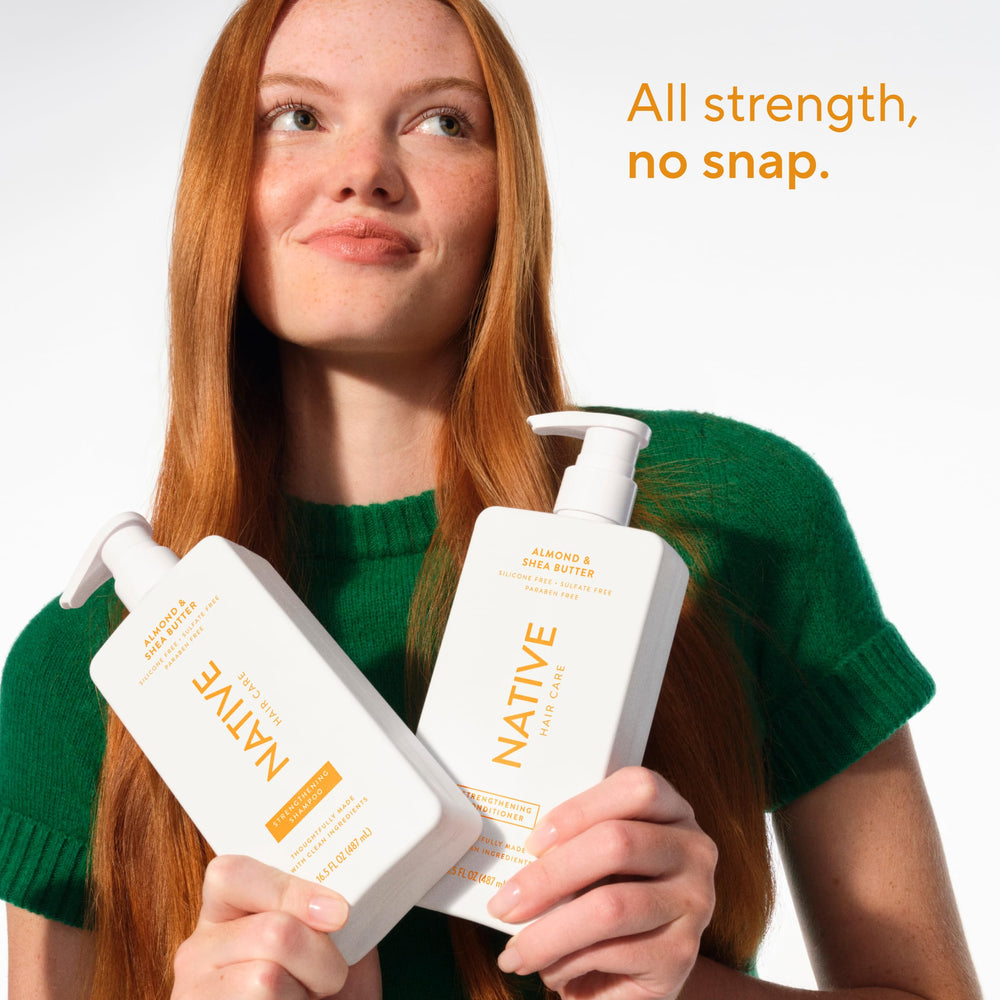 Champú Native apto para todo tipo de cabello durante el lavado diario.