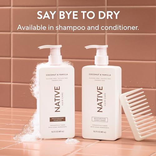 Ensemble deux bouteilles: shampooing et après-shampooing assortis.