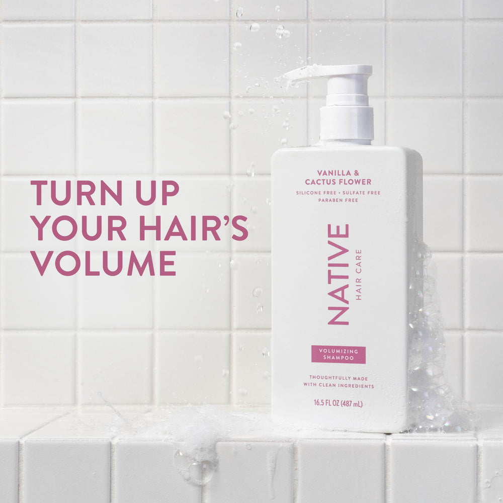 Native vanille et cactus, ingrédients naturels visibles pour nourrir et renforcer les cheveux