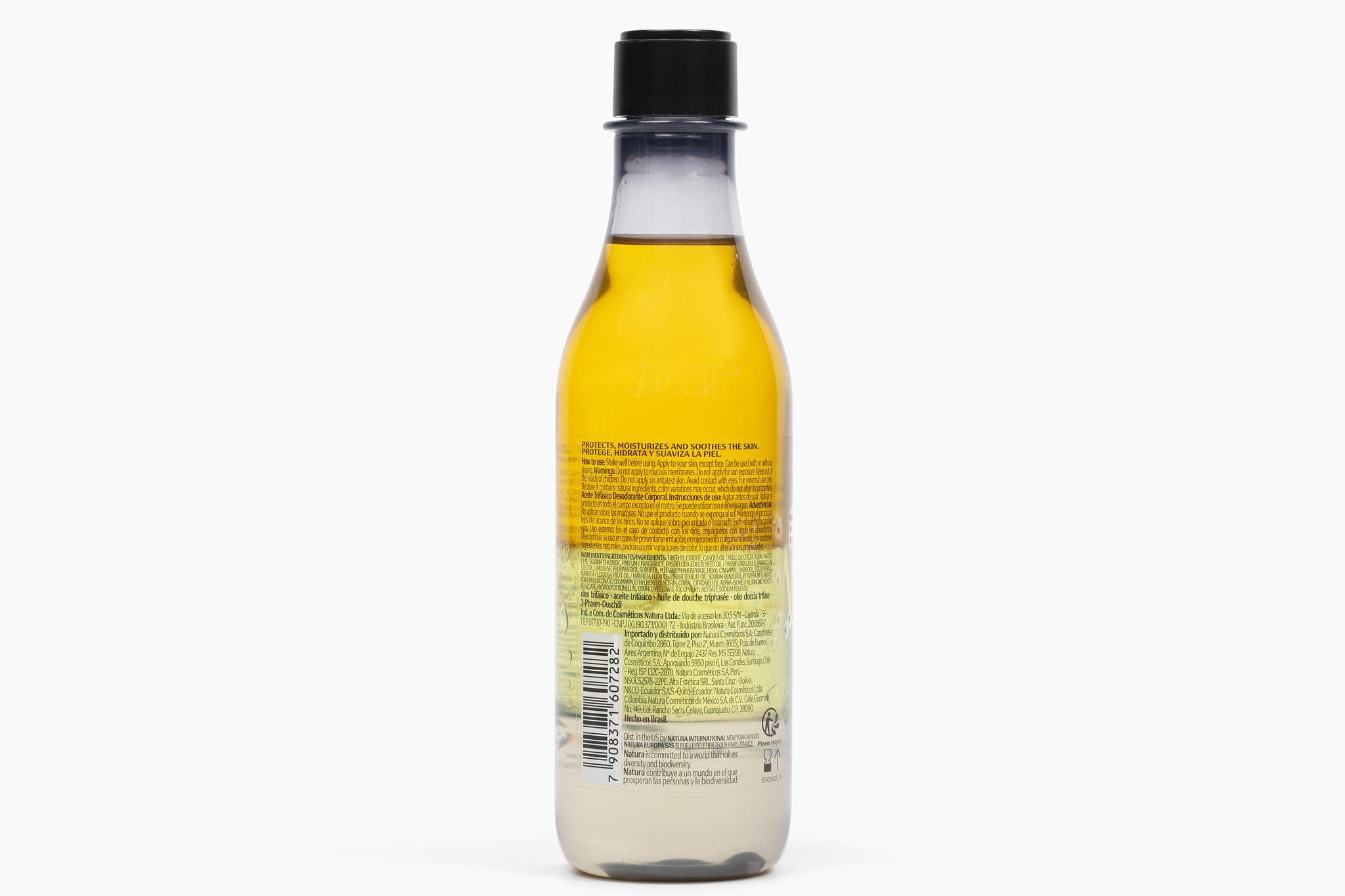 Natura Maracuja – texture satinée sur peau pour fini léger et agréable.