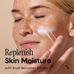 Nature Republic Crème Mucin Escargot assure absorption rapide pour un fini frais et non gras.