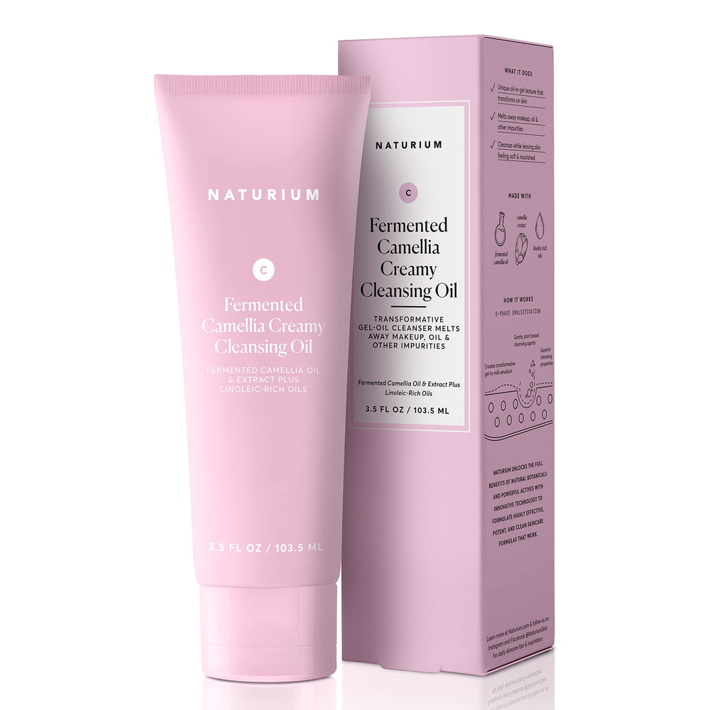 Naturium Camellia limpiador cremoso en botella, ideal para uso diario.