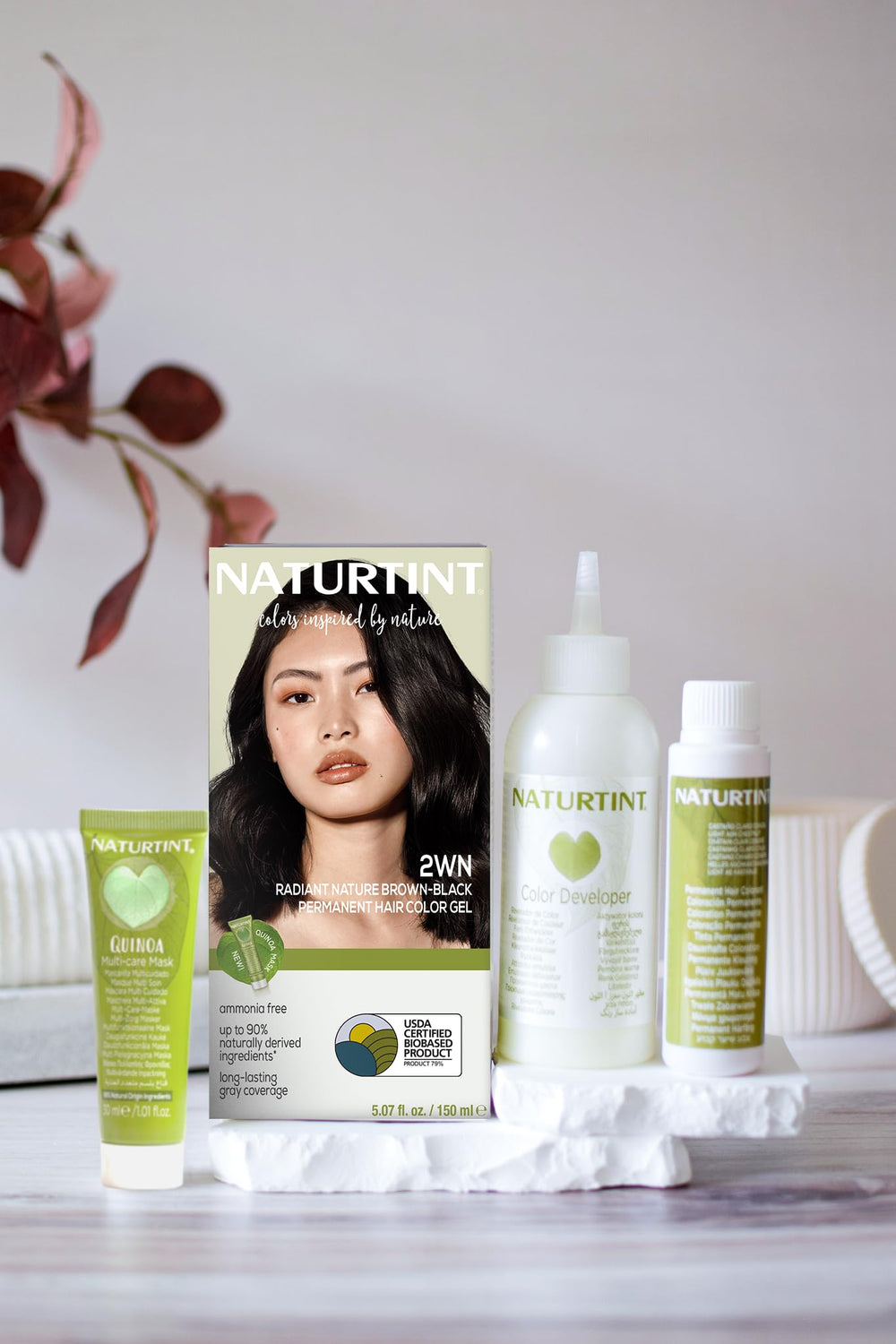 Naturtint 2WN Radiant Nature Brown Black, aplicación en cabello para tono natural