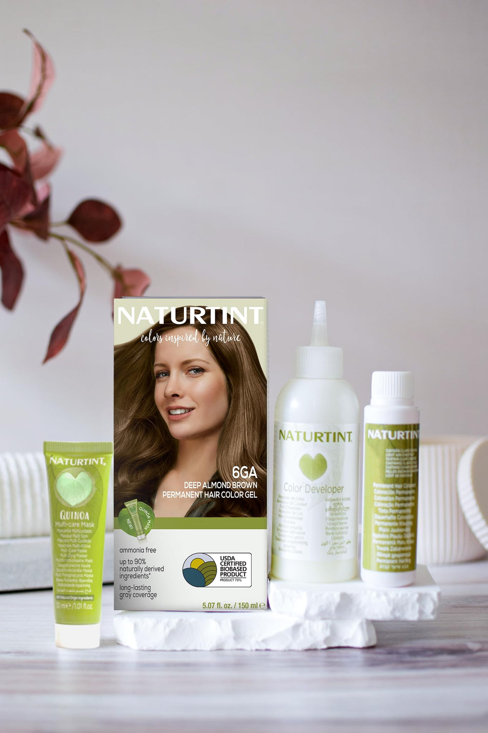 Naturtint 6GA mezcla cremosa para un color uniforme.