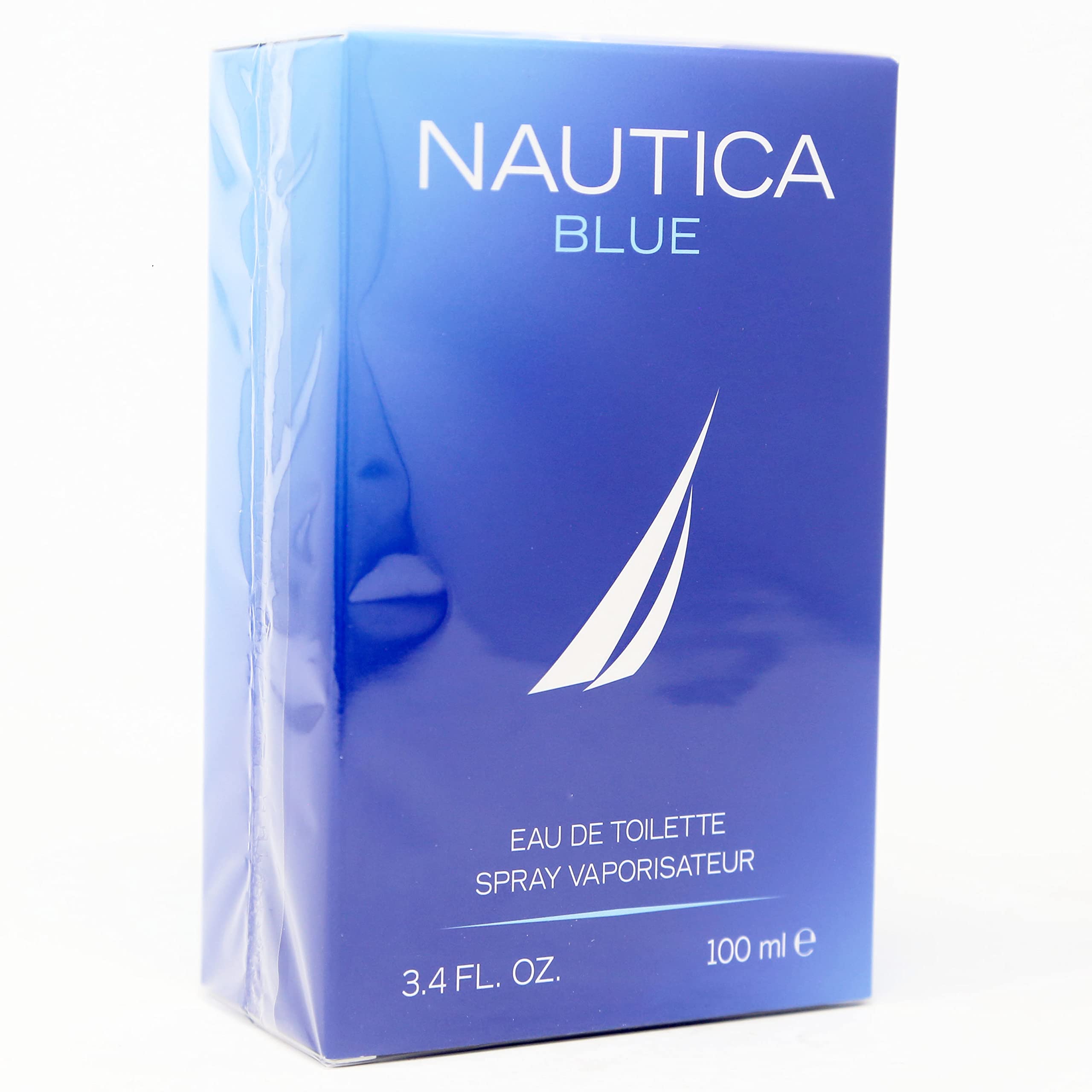 Nautica Blue atomizador en uso: aplicación rápida para salir.