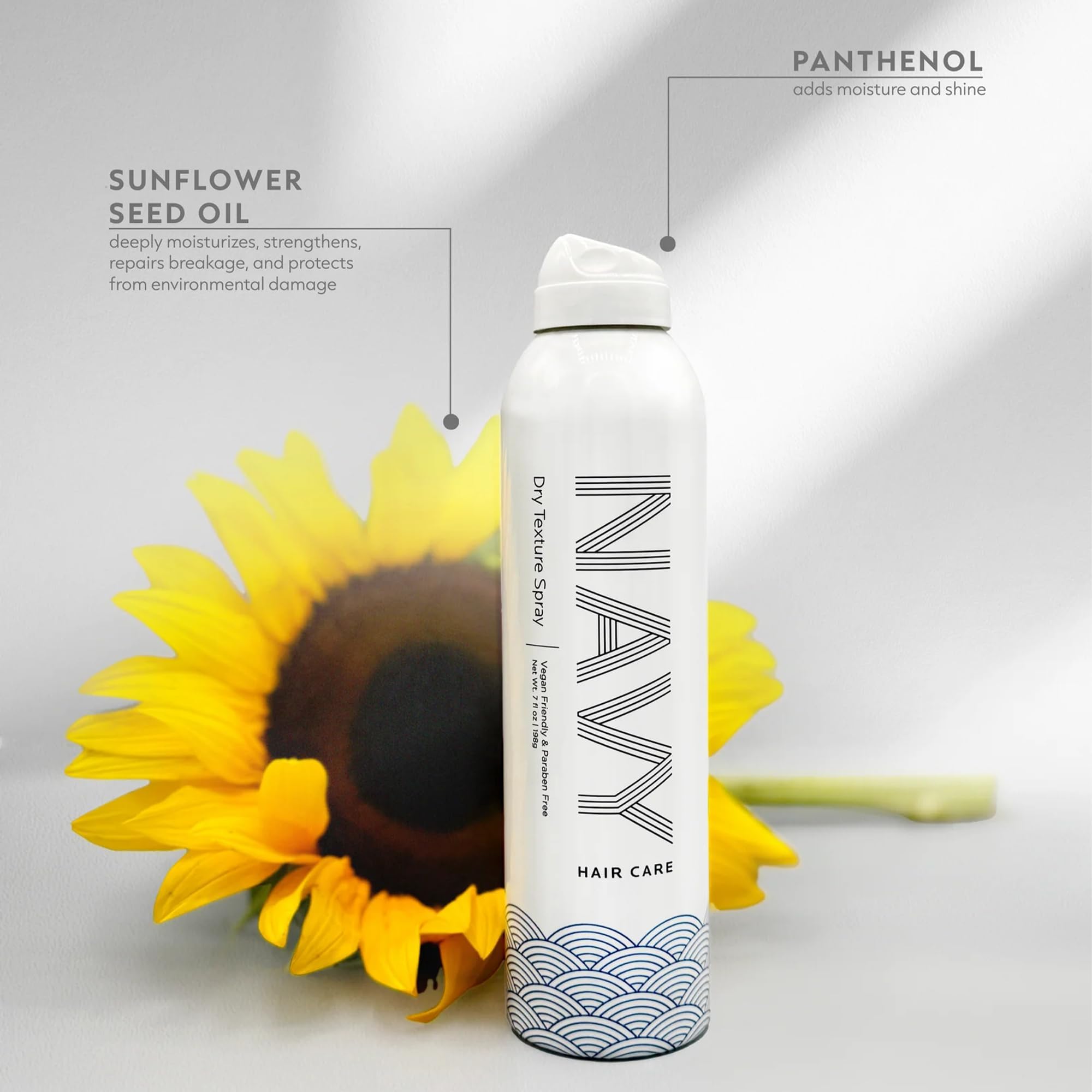 Navy Hair Care Dry Texture Spray para aplicación en seco y retoques rápidos.
