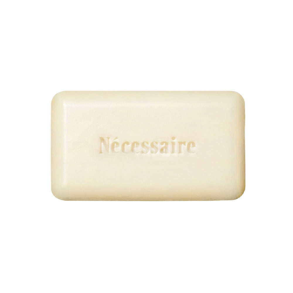 Nécessaire barra exfoliante corporal, textura suave que deja la piel más lisa tras su uso.