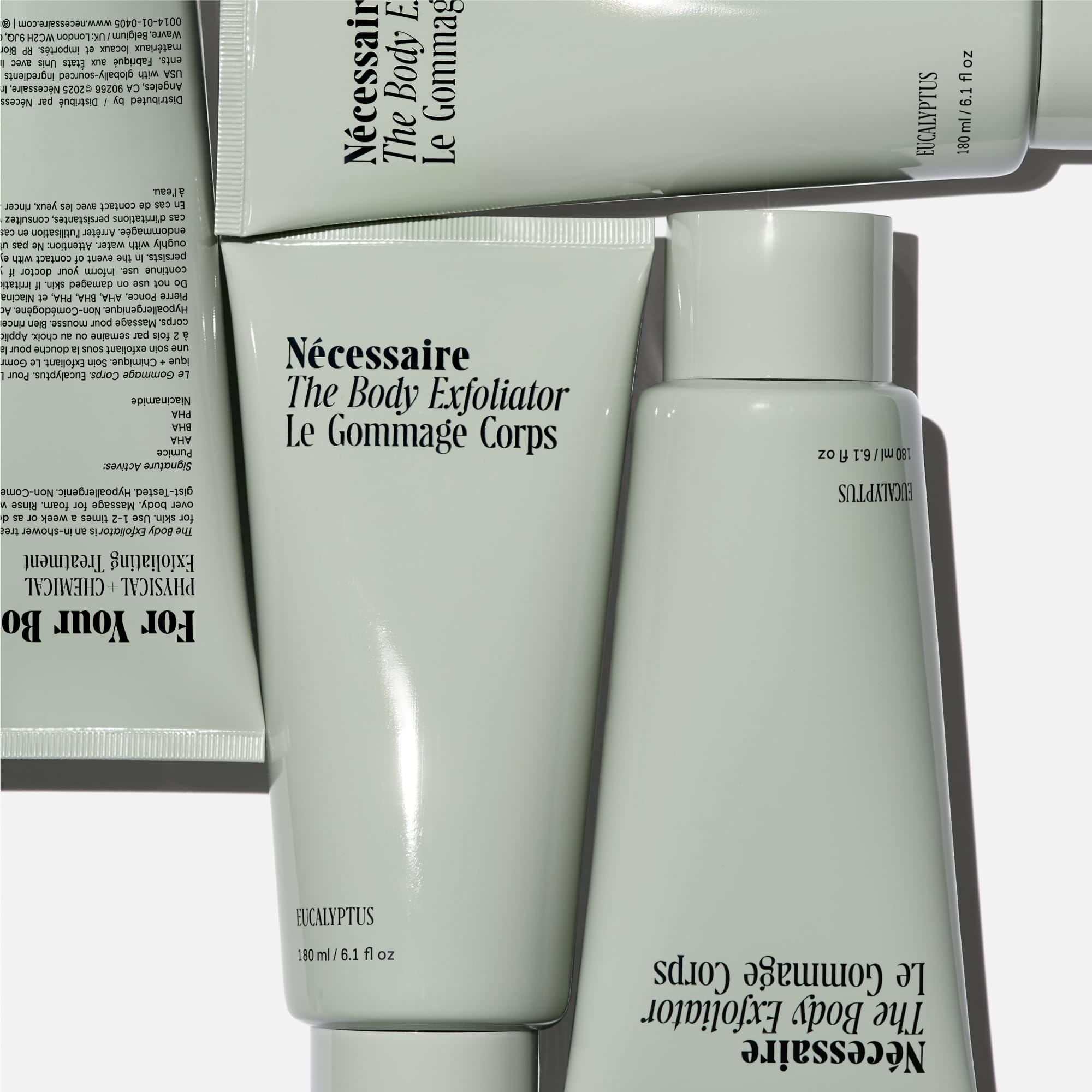 Nécessaire exfoliante cuerpo eucalipto, textura visible para piel áspera