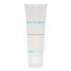 NEOCUTIS Neo Cleanse: pompe pratique pour une application hygiénique