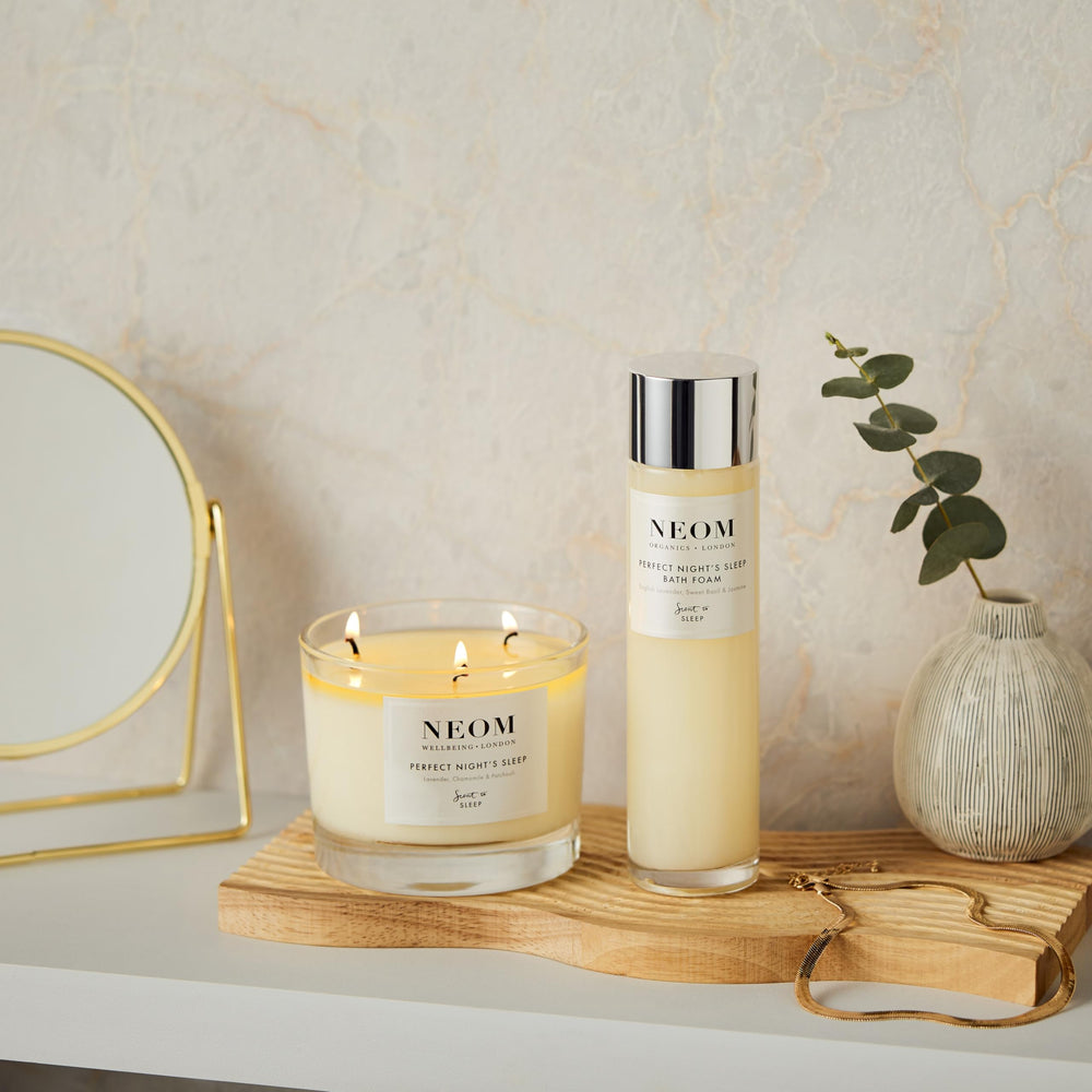 Neom aroma notas lavanda destaca suavidad y confort antes de dormir
