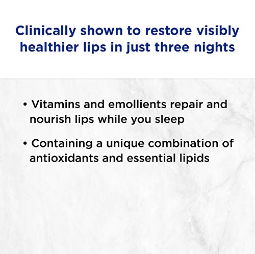 Textura rica de Neosporin Lip Health Renovación Nocturna para humectar labios.