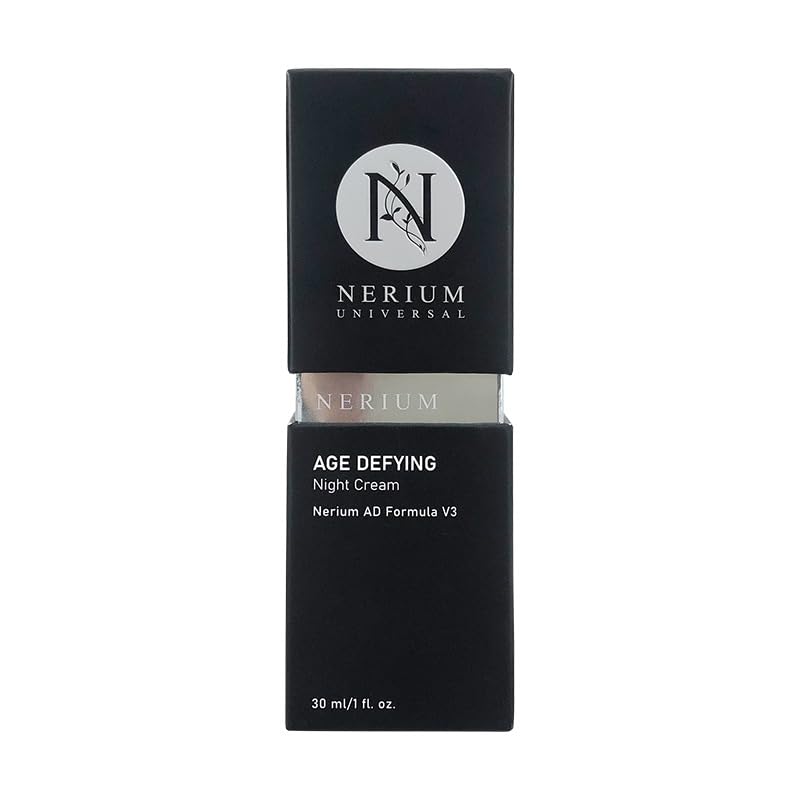 Nerium Universal Night Cream, frasco de vidrio, hidratación nocturna para piel más suave al amanecer.