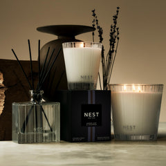 NEST New York Jabón Líquido detalle de etiqueta elegante para baño sofisticado