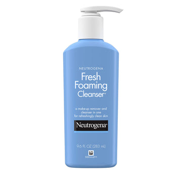 Neutrogena Fresh espumoso limpiador en botella para limpiar maquillaje y suciedad.