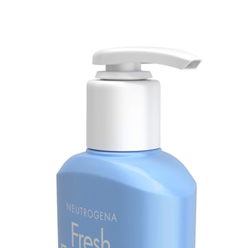 Neutrogena limpia ojos sensibles con fórmula suave y segura para ojos.