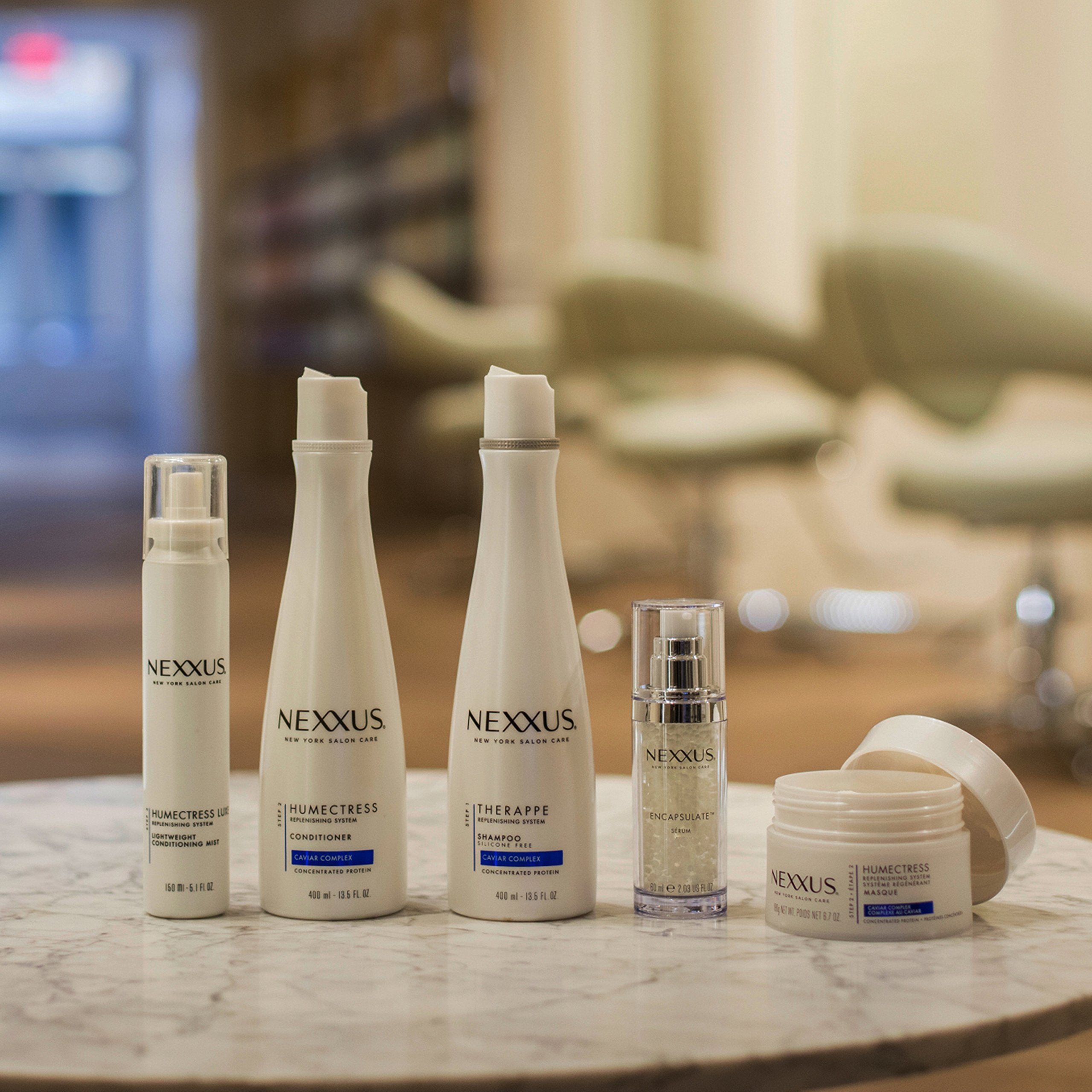 Nexxus Humectress: hidratación de 24 horas en cabello seco.