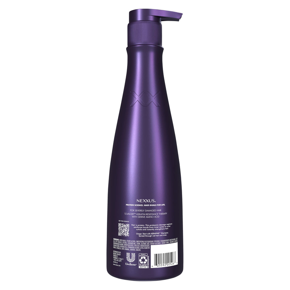 Textura crema de Nexxus Keraphix para una aplicación suave.