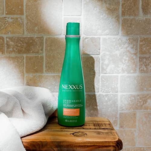 Uso diario con Nexxus Unbreakable Care Shampoo, cuidado rápido y eficiente.