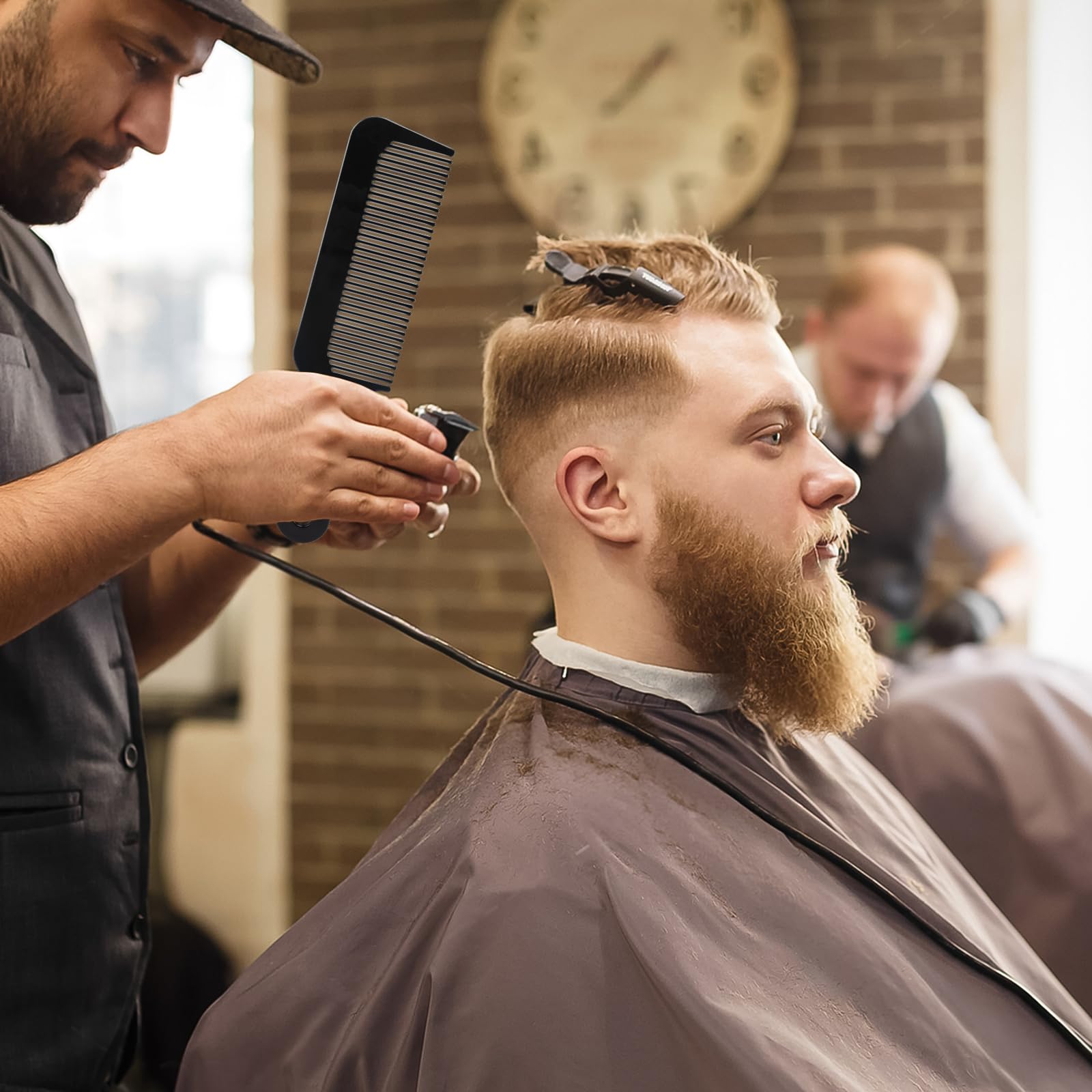 NICEMOVIC peine ergonómico y ligero ideal para uso diario en barbería.