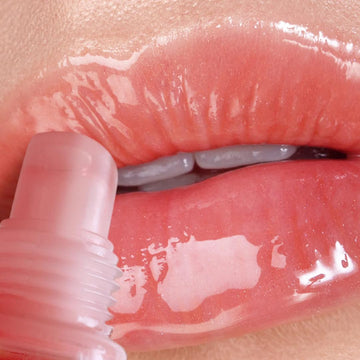 NICKA K NEW YORK gel labial vitamina E, cuidado suave para labios.