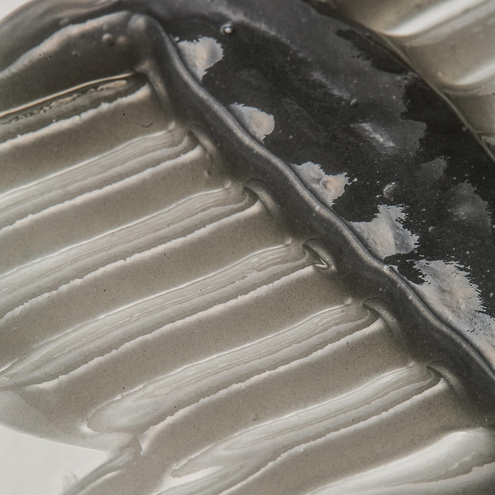 NIDA Arroz Negro Exfoliante Suero, uso diario; poros más finos y piel luminosa.