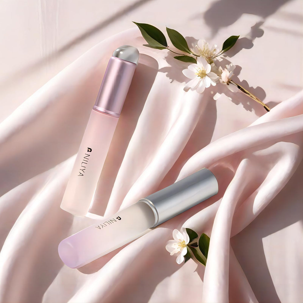 NILIYA mango ergonómico de ABS, agarre cómodo durante maquillaje.