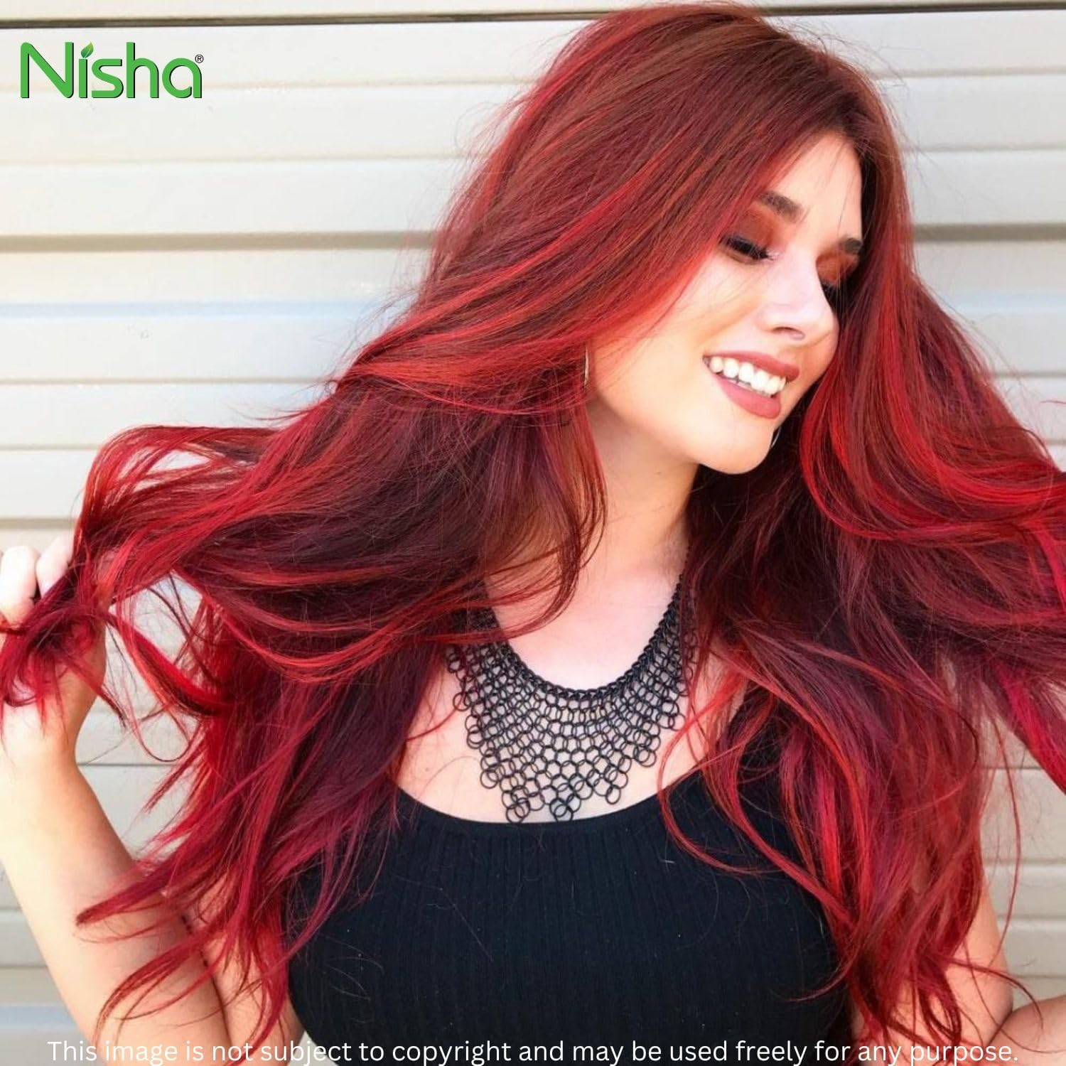 Nisha Creme Color Rojo Fuego: cabello brillante y suave tras la coloración