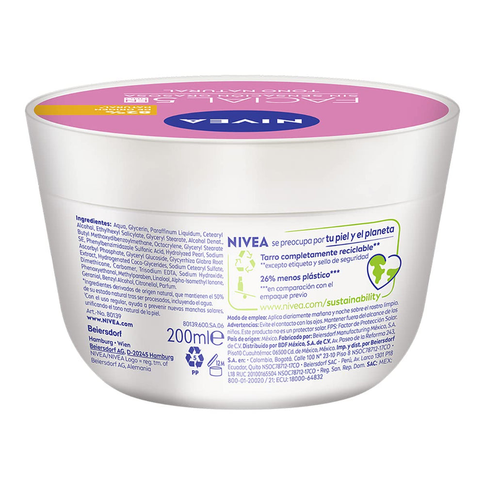 NIVEA Aclaradora Natural ingredientes diseñados para el cuidado facial diario.