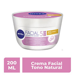 NIVEA Aclaradora Natural textura de rápida absorción para piel sensible.