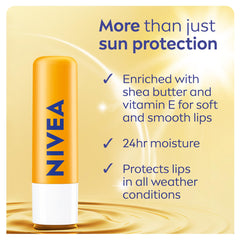 NIVEA Balsamo labial SPF30 aplicación suave y cómoda