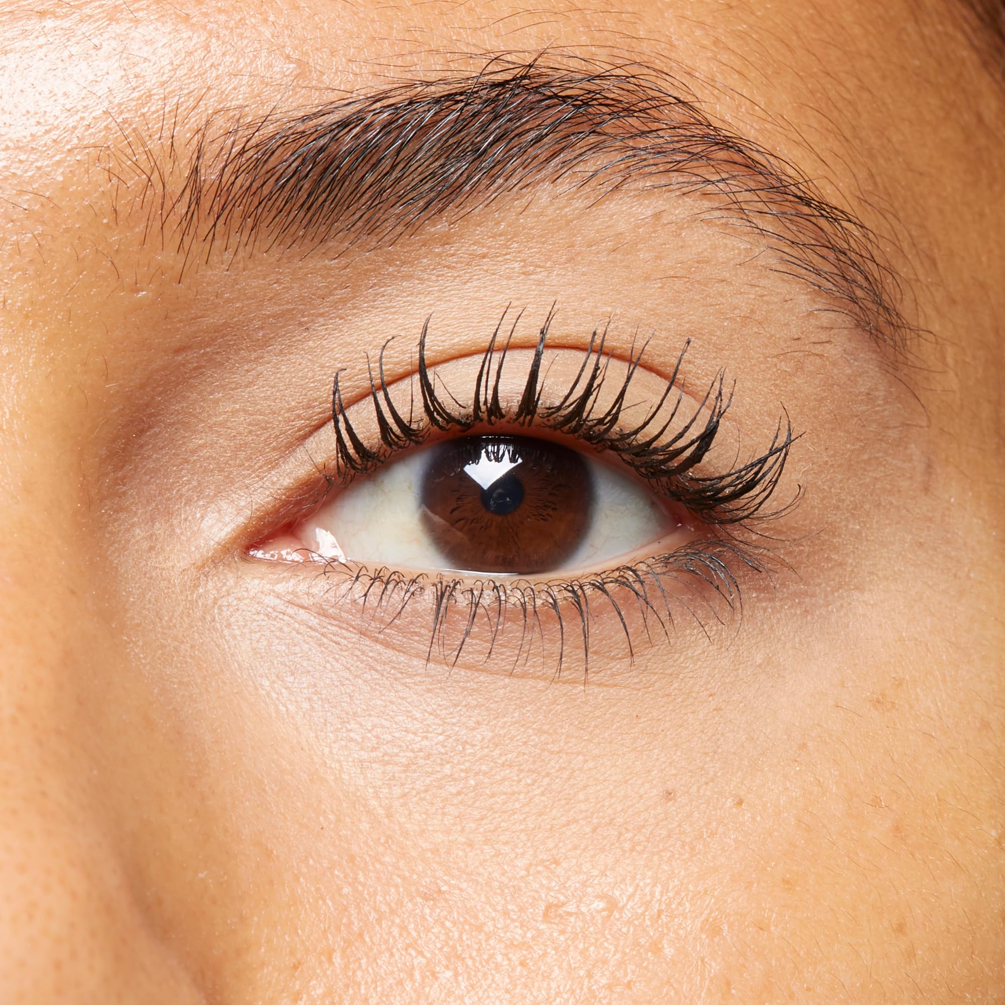 No7 Lash Impact Máscara es a prueba de manchas para uso diario.