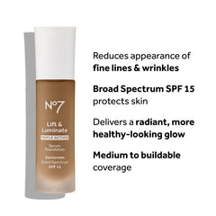 No7 Lift & Luminate, aplicación con brocha para un tono uniforme.