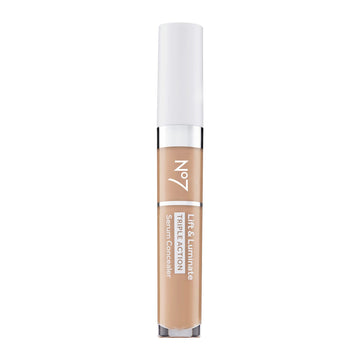 No7 Lift & Luminate: corrector iluminador para aplicar y cubrir imperfecciones.