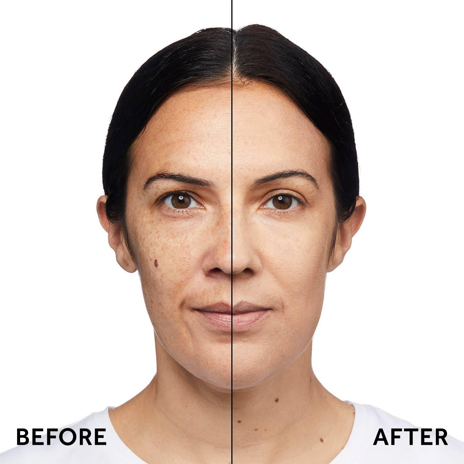 Textura ligera de No7 Lift & Luminate se desliza sin marcar arrugas.