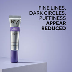 No7 Pure Retinol para ojos: textura cremosa facilita la aplicación cada noche.