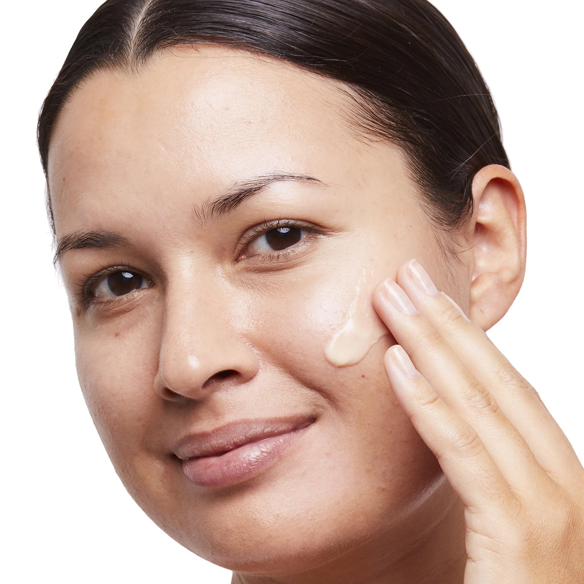Envase de 50 ml de No7 Radiance+ en fondo neutro