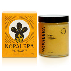 Nopalera polvo corporal cactus mandarina en botella, exfolia suavemente y deja la piel limpia.