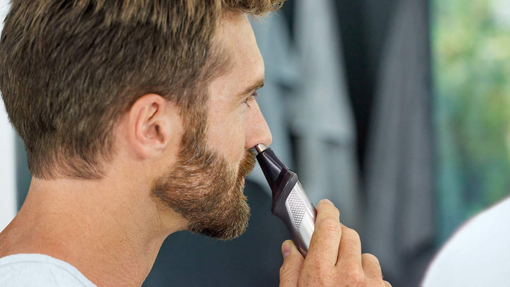 Norelco Multigroom 7000, ideal para definir la barba con precisión.