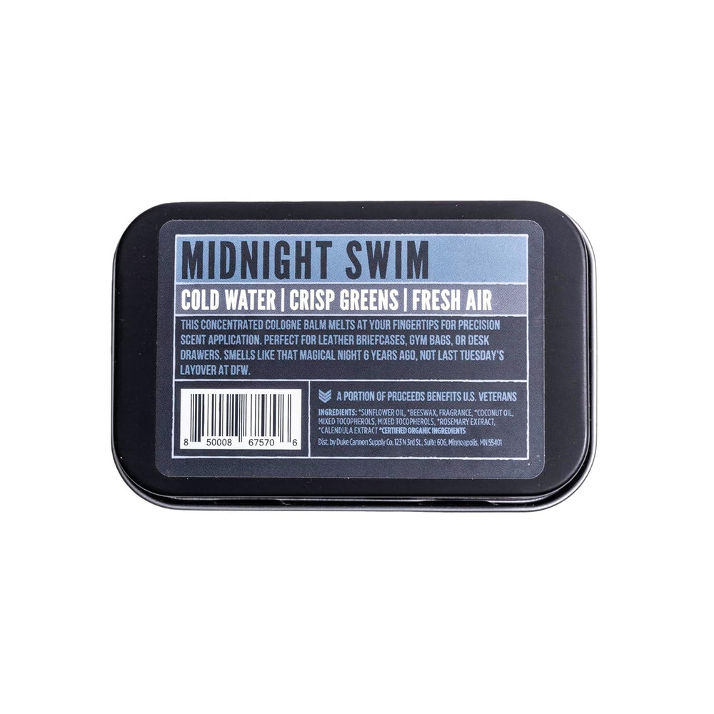 Midnight Swim de Duke Cannon, notas de corazon con geranio para un toque sofisticado.