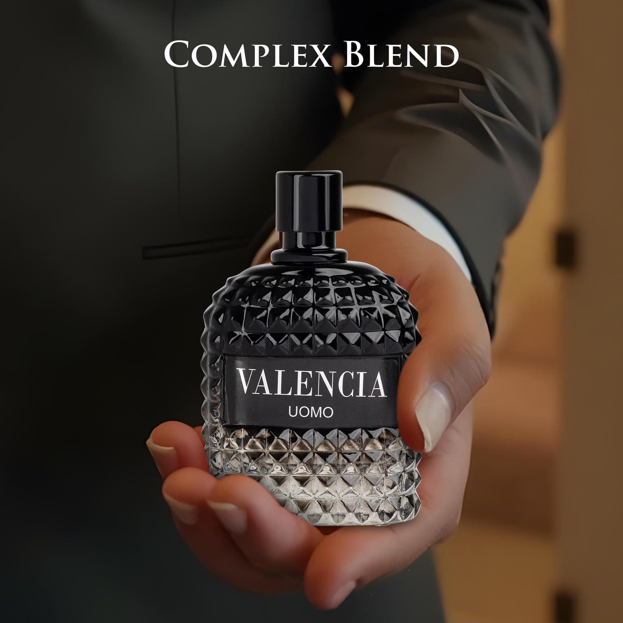 Empaque elegante de NovoGlow Valencia UOMO, perfecto para regalo.