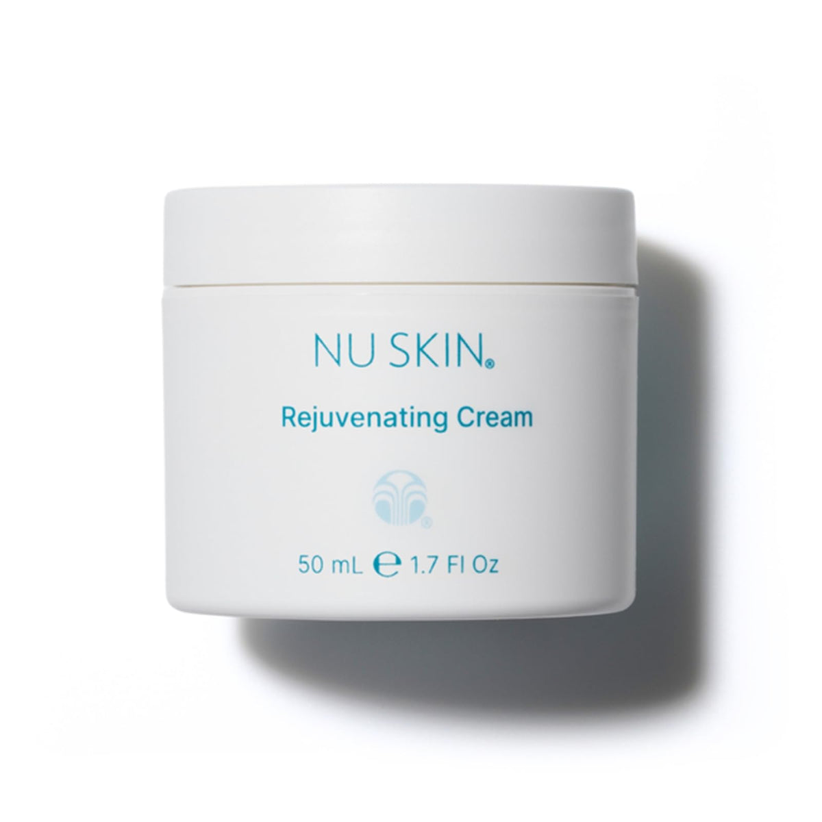 Nu Skin Crème Rajeunissante, pot ouvert montrant texture hydratante et riche.